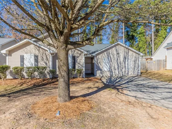 5193 Seaside Ct, Atlanta, GA 30349