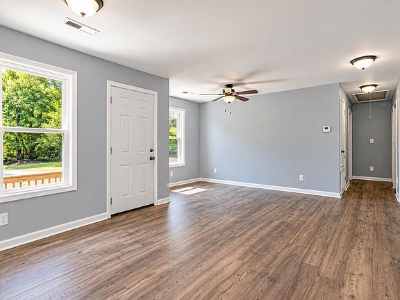 4th image of 54 Jones Ave