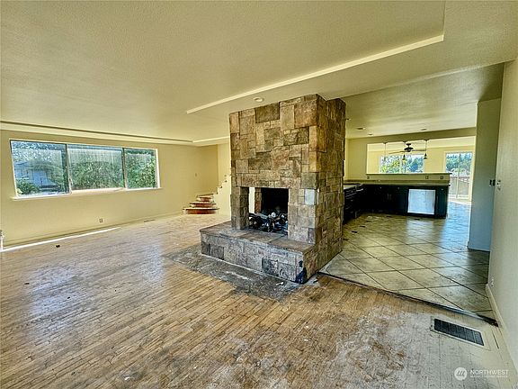 3rd image of 8834 S Alaska Street