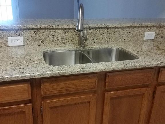 5th image of 7957 Winterwood Cir N