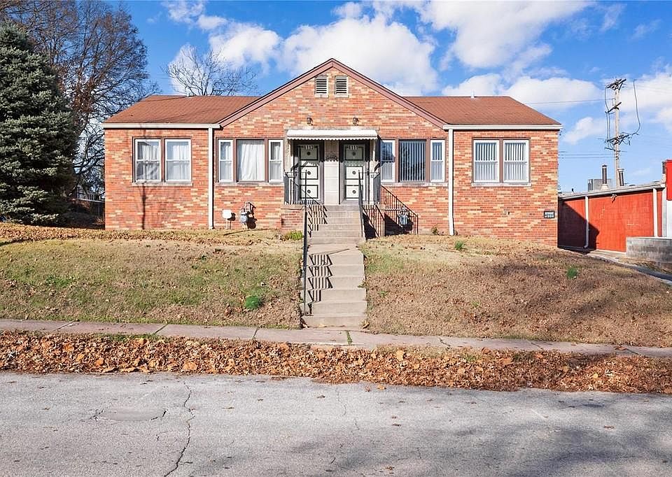 1st image of 6111 Victoria Ave