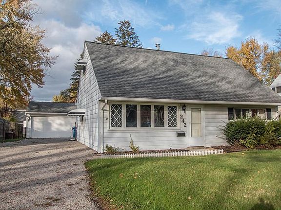 3rd image of 242 Baldwin Dr