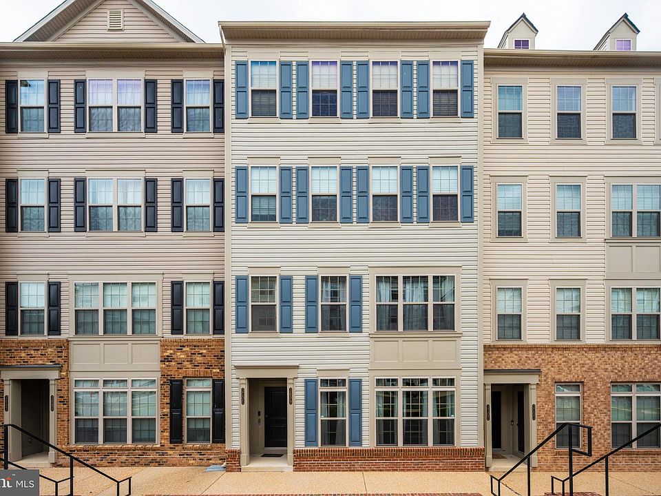 1st image of 3699 Chippendale Cir #66