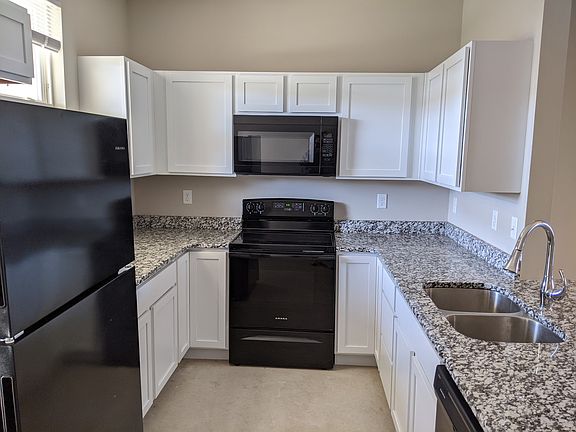 5th image of 8130 E 34th Ct S #8130