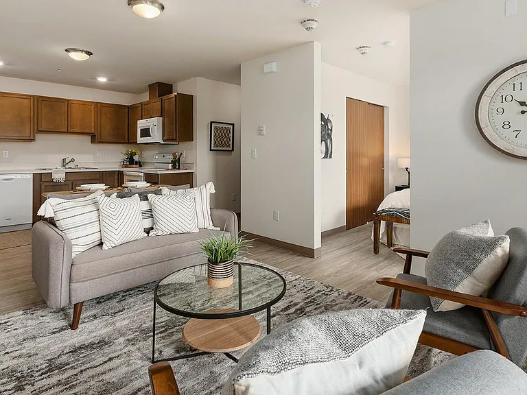 Four Pines Apartments — Photo 6