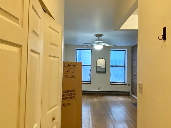 4th image of 449 W 37th St #43FW