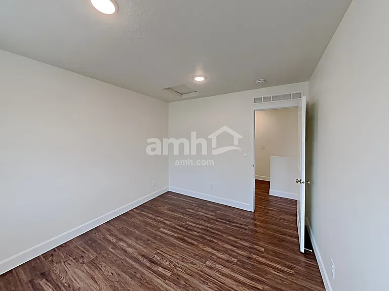 2613 W 3340 S — Photo 12