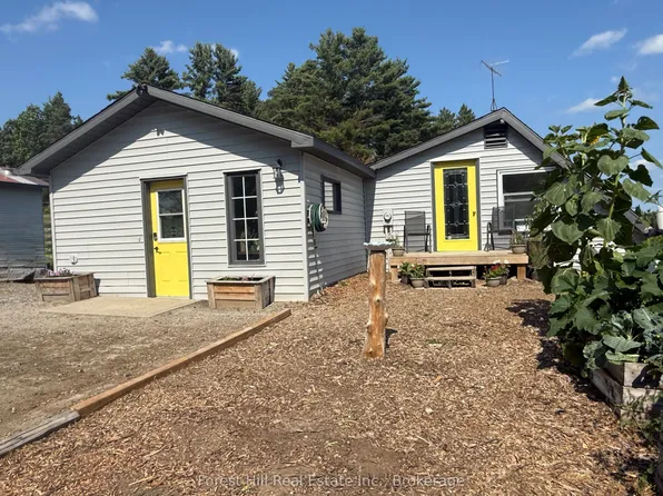 832 East Rd, Parry Sound, Unorganized, Centre Part, ON P0H 1S0