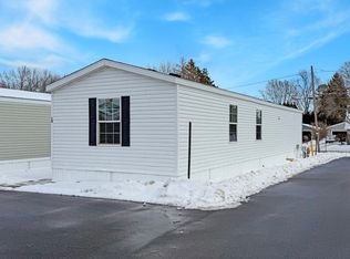 609 N Morton St #13, Saint Johns, MI