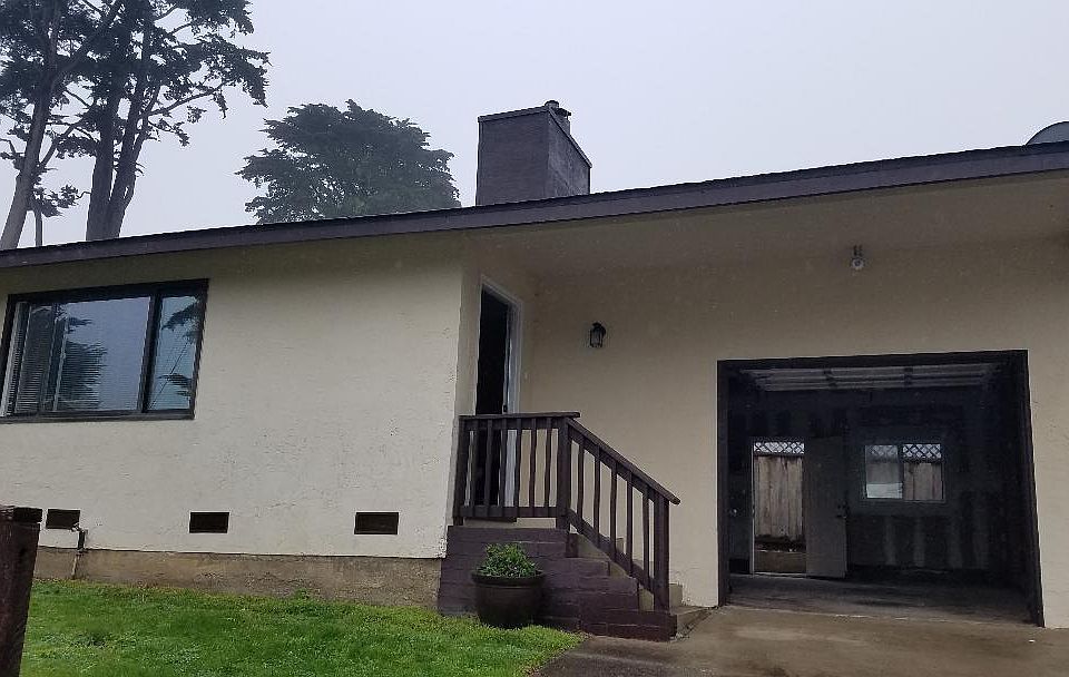 1st image of 1105 Acacia St
