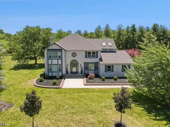 45 Adams Dr, Montgomery Twp., NJ 08502