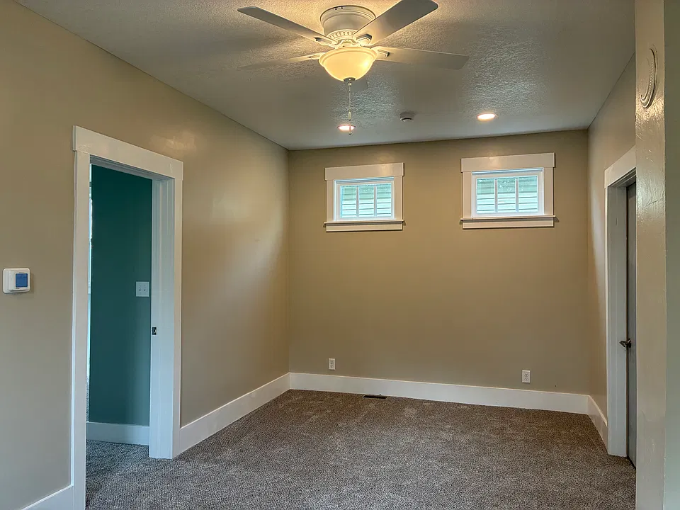 363 E Main St #1