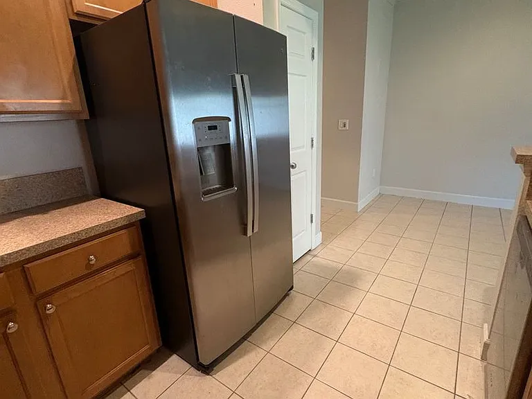 607 Crystal Way — Photo 4