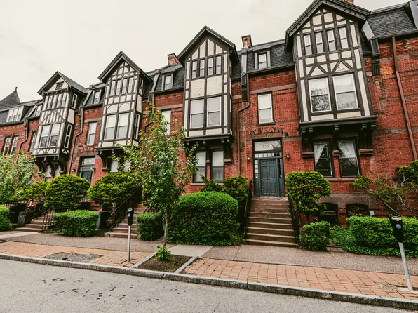 136 Gibbs St APT 2, Rochester, NY 14605