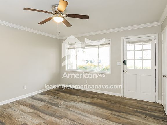 1432537_002_living_room_3.jpg