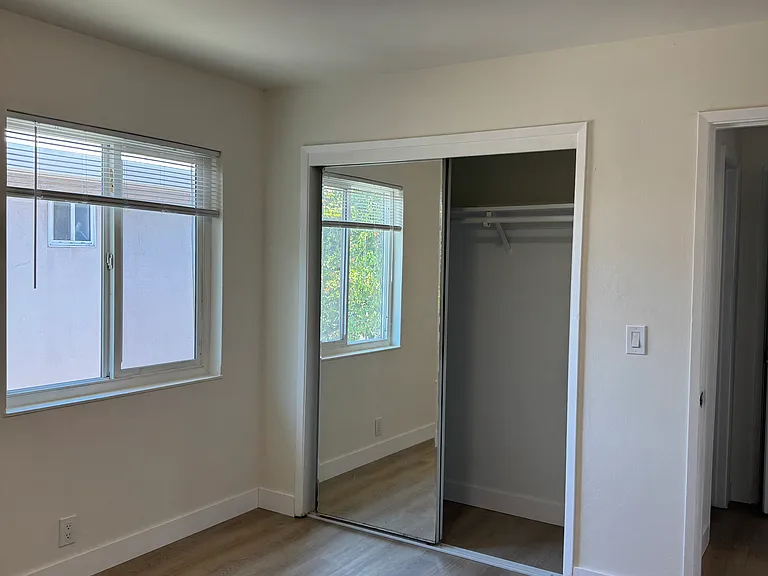 1360 Warburton Ave #8 — Photo 7