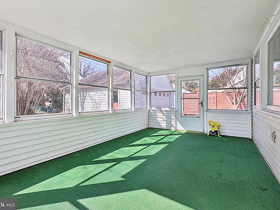 4th image of 216 N Morgan Ave