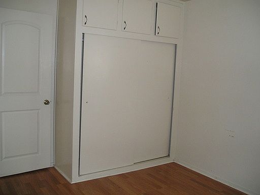4th image of 830 S 49th St