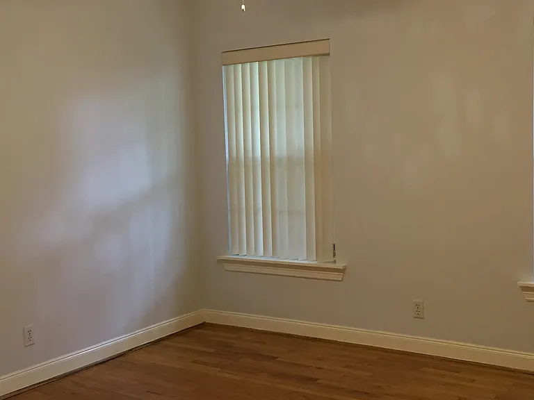 3323 Cloverdale St — Photo 2