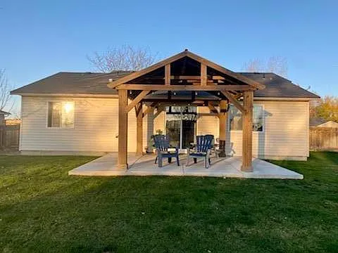 1199 Condor Dr — Photo 2