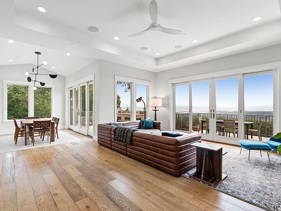 4th image of 35 Agua Vista Ct