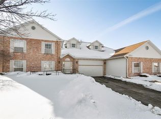 4761 Westchester Dr NE, Cedar Rapids, IA 52402