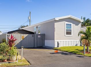8948 Oak Street, Boynton Beach, FL 33436
