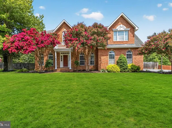1054 Norfolk Dr, La Plata, MD 20646