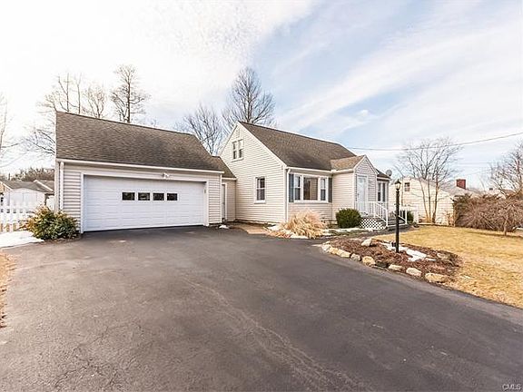 2nd image of 6 Sanford Dr