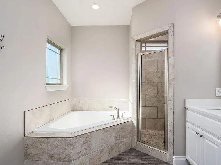237 Carriage Hills Pkwy — Photo 6