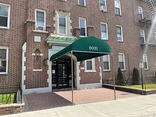 1st image of 9031 Ft Hamiltn Pkwy APT 2C