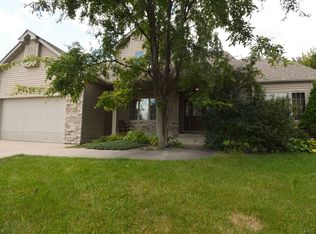 3543 Stone Point Dr NE, Rochester, MN 55906