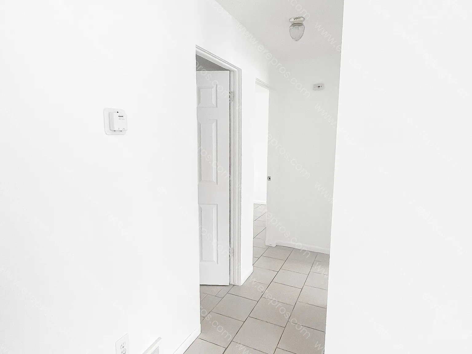 2 bed, 800 sqft, $700 — Photo 4