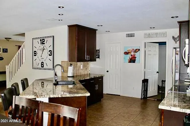 2224 E Heston Dr — Photo 31