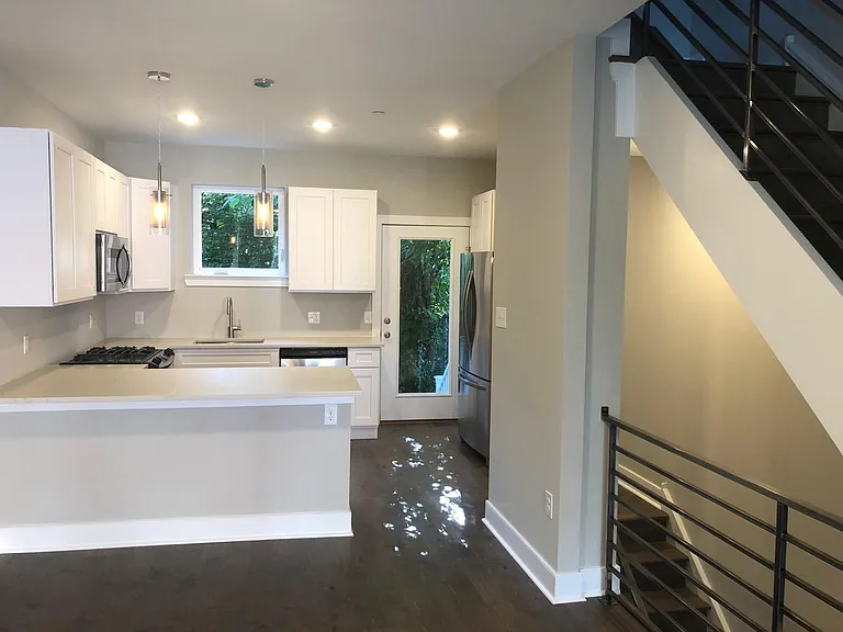 314 N Wiota St — Photo 2
