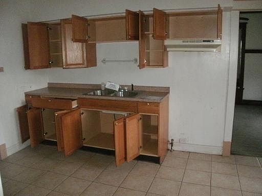 5th image of 15246 S Center Ave