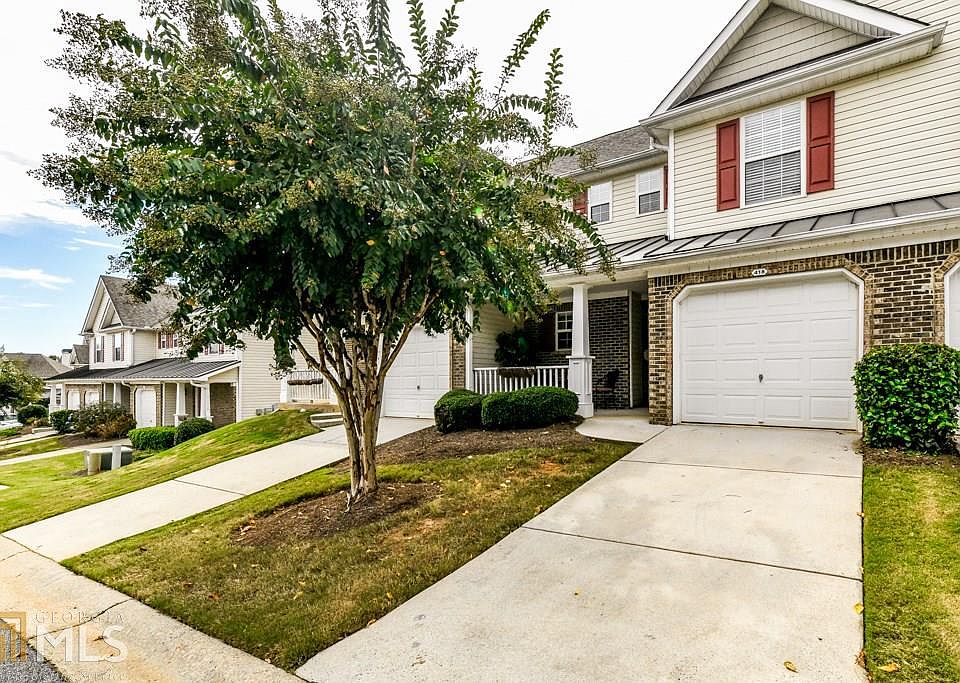 1st image of 418 Red Coat Ln