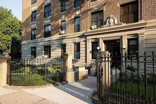 Sold by Corcoran | media 7