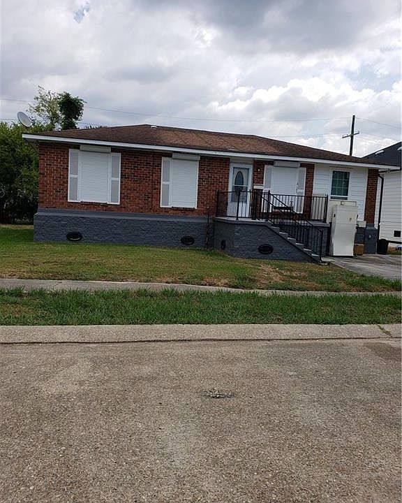 1st image of 9404 Cabildo Ln