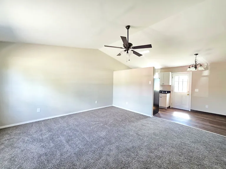 1118 Hillcrest Ave — Photo 7