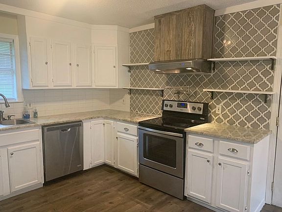 Granite counters , tile