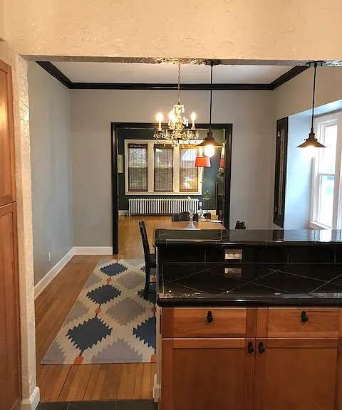2511 E Stratford Ct — Photo 5