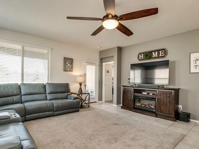 29857 W Columbus Ave — Photo 9