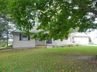 2278 S Van Brocklyn Rd, Freeport, IL 61032