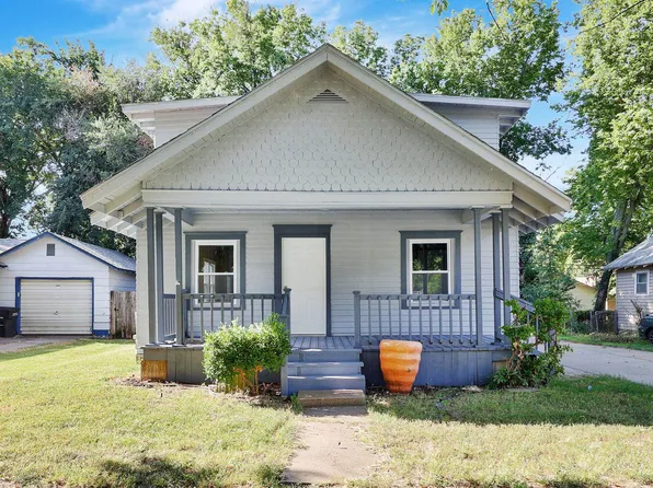 339 High St, Augusta, KS 67010