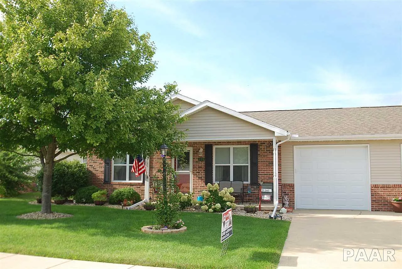 129 Easy St photo 1