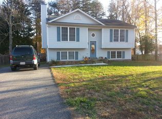 11915 Hunting Ridge Dr, Fredericksburg, VA 22407