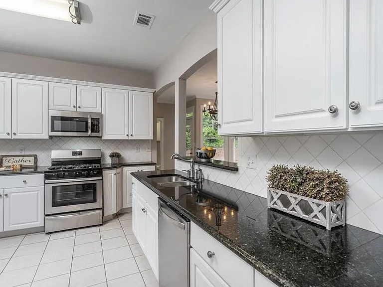 802 Satin Wood Pl — Photo 16