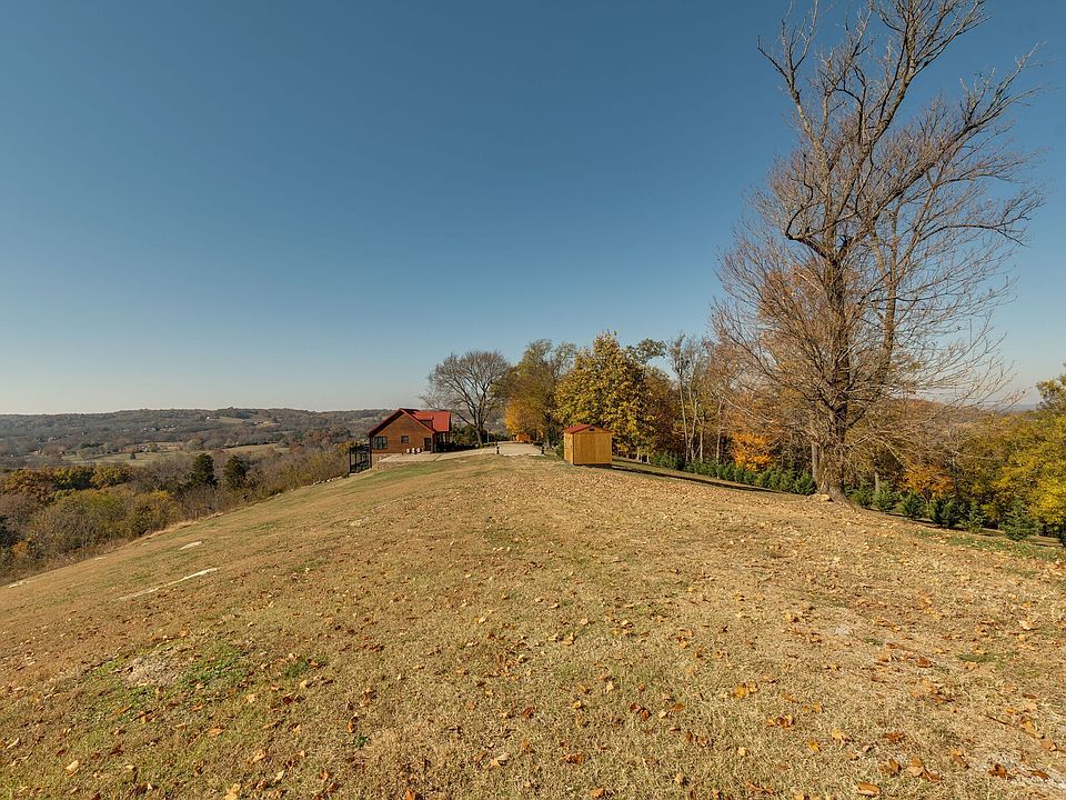 34th image of 327 Stoneybrook Rd