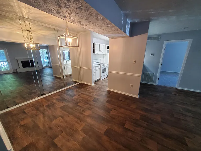 103 Tuxworth Cir — Photo 23